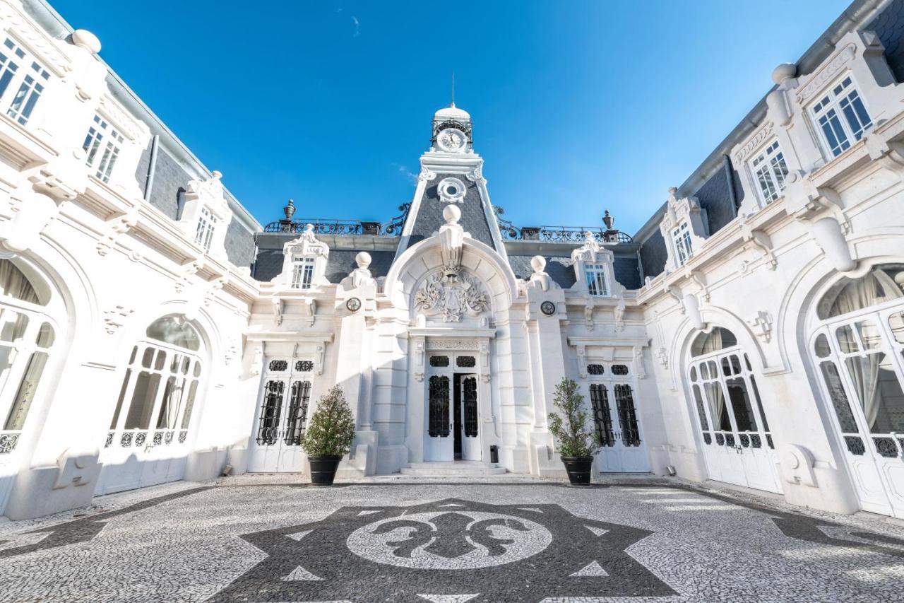 Pestana Palace Lisboa Hotel & National Monument - The Leading Hotels Of The World Exterior foto The main entrance of the school
