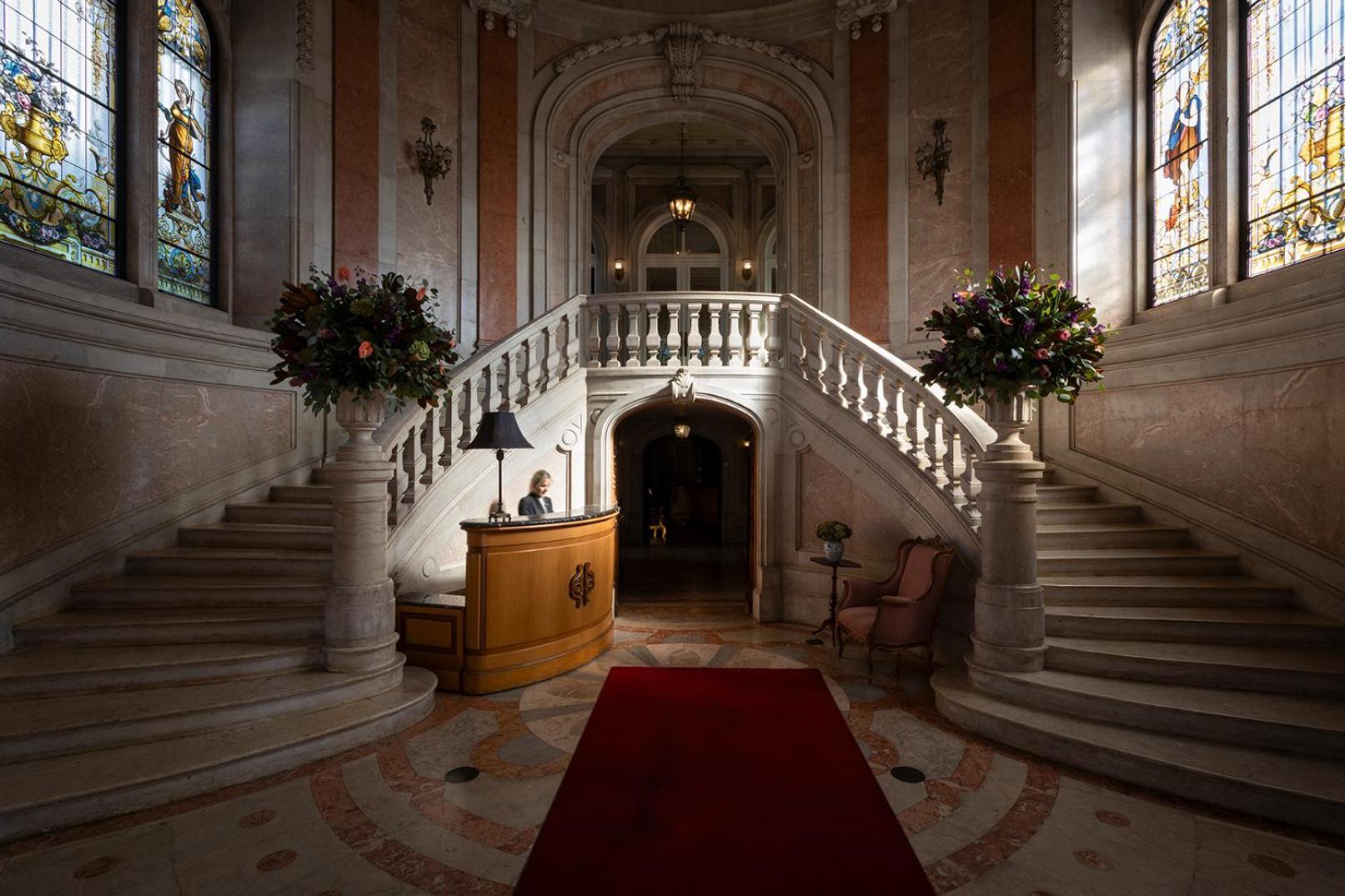 Pestana Palace Lisboa Hotel & National Monument - The Leading Hotels Of The World Exterior foto The entrance of the university