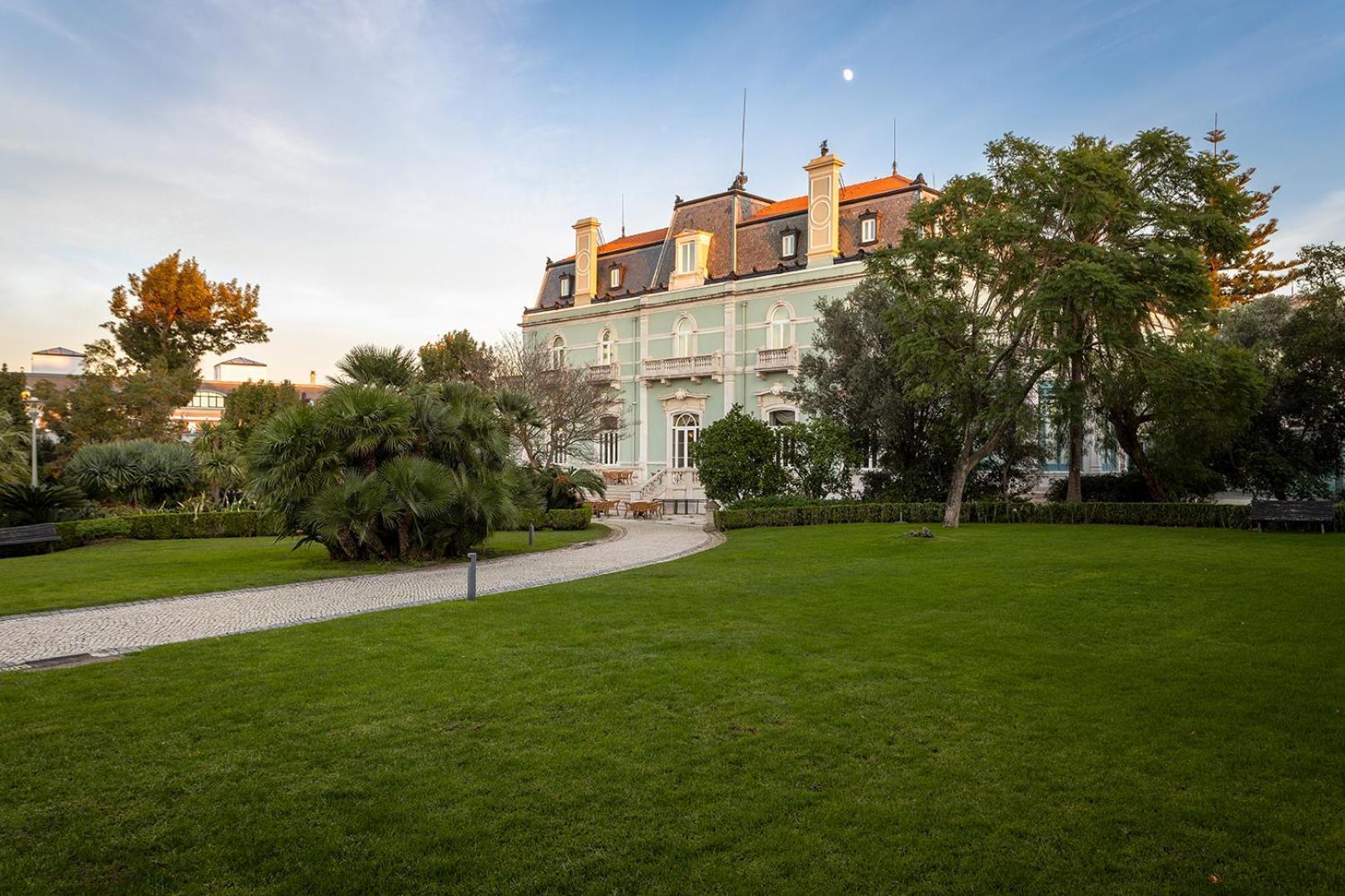 Pestana Palace Lisboa Hotel & National Monument - The Leading Hotels Of The World Exterior foto The Westin Athens